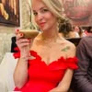 Meet your Posher, Noelle